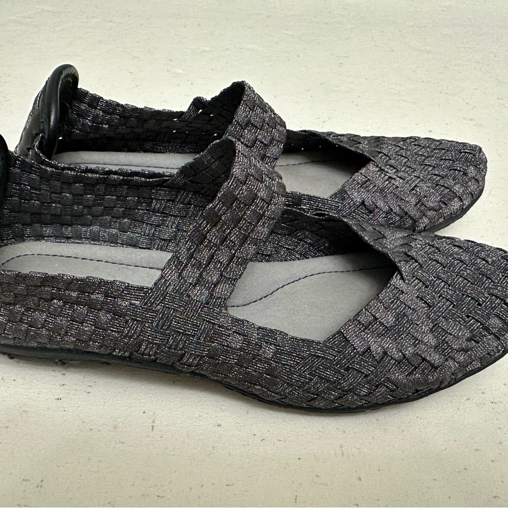 New/Never Worn Elegant Silver Women's Shoes by Tribute